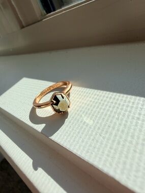 Kendra Scott Bronze Gold Ring with Gold Hexagon Accent size 7